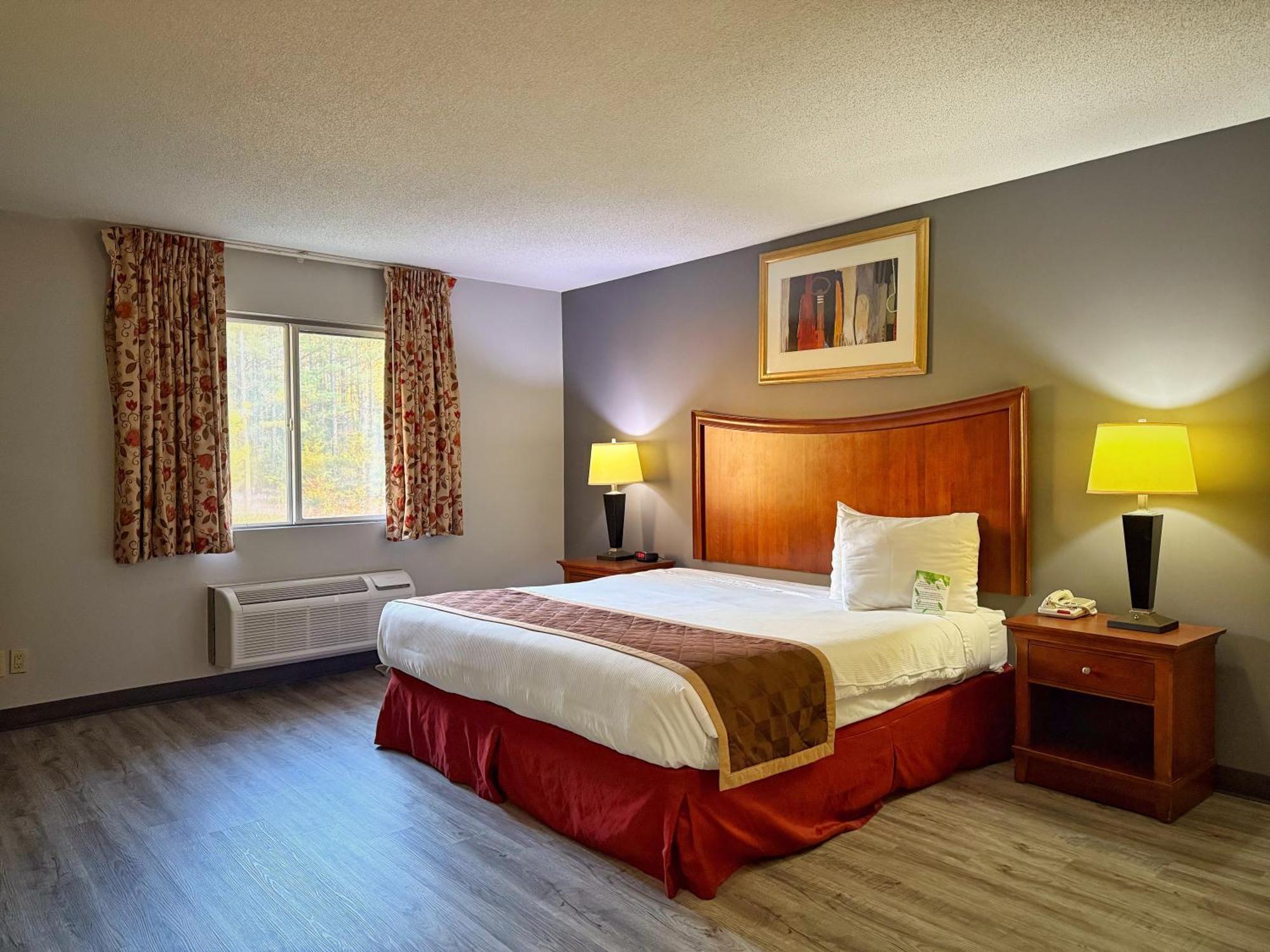 Lake Tree Inn & Suites Marion Buitenkant foto